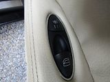 Mercedes-Benz Třídy E (2005) E 320 165kW AUTOMAT BEZ MĚCHŮ - náhled 25