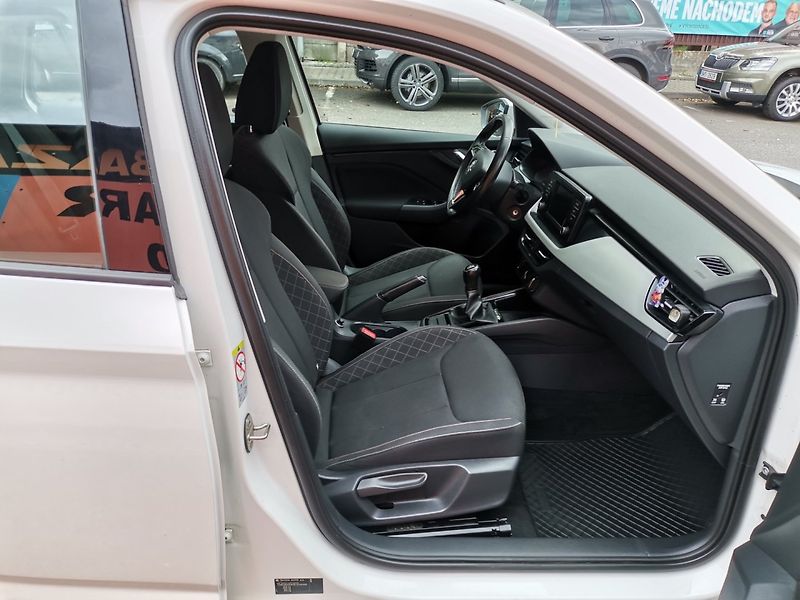 Škoda Kamiq (2020) 1.0TSi 85kw ACC PDC Winter - fotka 16 z 27