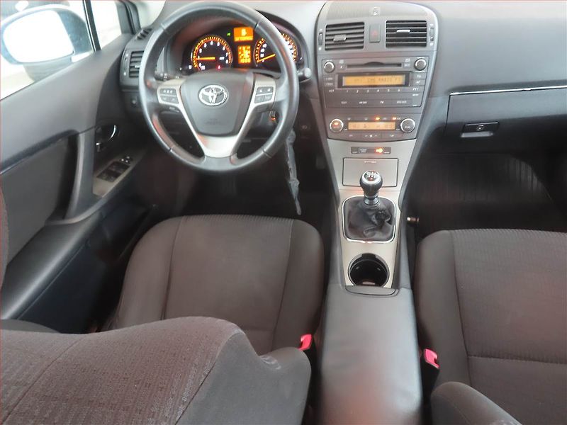 Toyota Avensis (2009) 1.8 Valvematic, ČR,1.maj - fotka 7 z 16