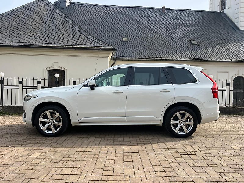 Volvo XC90 Momentum B5 2.0d / DPH / - fotka 2 z 18
