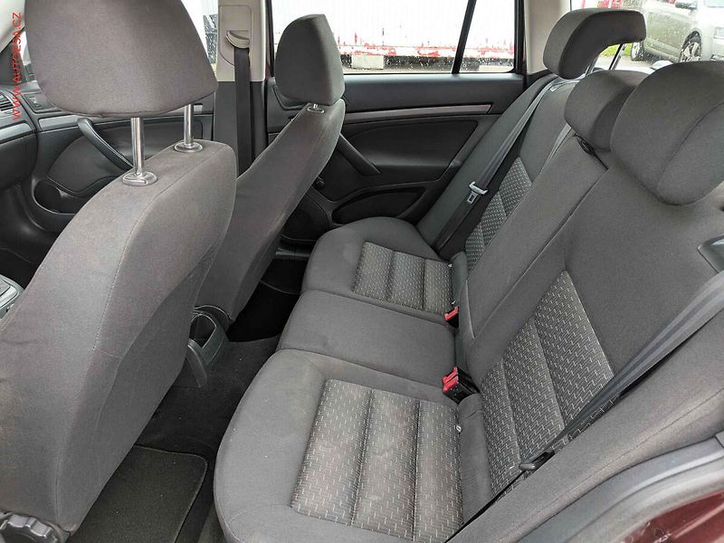 Škoda Octavia (2011) 1.6 MPi, ČR, Klima - fotka 10 z 13