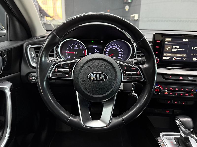 Kia Ceed (2020) SW 1.6 CRDi 136k Platinum A/T - fotka 15 z 22