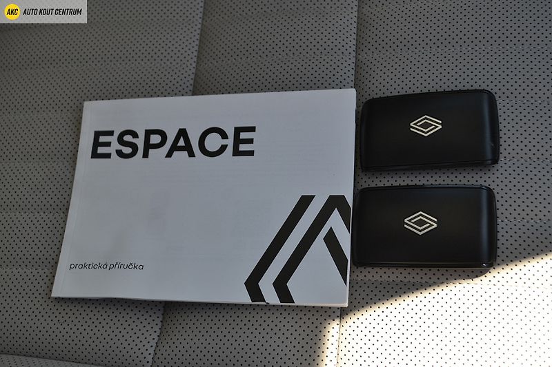 Renault Espace ICONIC E-TECH FULL HYBRID 200k - fotka 69 z 73