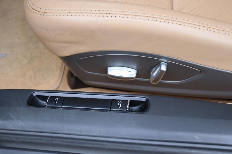 Porsche 911 991.1 CARRERA S 3.4 PDK 257k - fotka 25 z 44