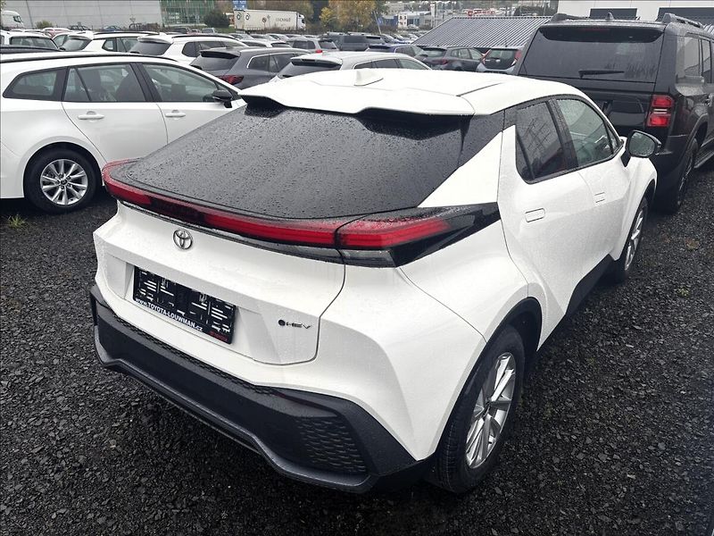 Toyota C-HR 1,8   Comfort HEV CVT - fotka 7 z 8