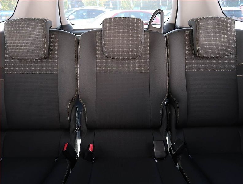 Renault Grand Scénic (2010) 1.9 dCi, ČR,1.maj, po STK - fotka 10 z 18