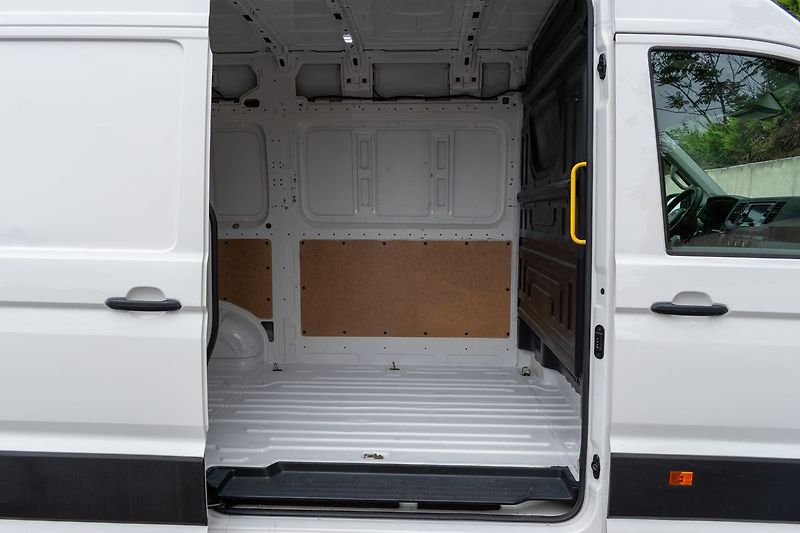 Volkswagen Crafter 2.0 TDI 103kW L2H2*CARPLAY*DPH - fotka 7 z 26