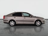 Škoda Octavia (2008) Elegance 2.0 TDI, ČR,1.maj - náhled 6