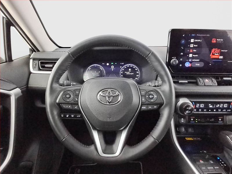 Toyota RAV4 (2024) 2.5 Hybrid - fotka 17 z 21