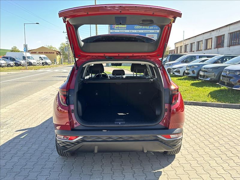 Hyundai Tucson 1,6 T-GDI - fotka 9 z 21