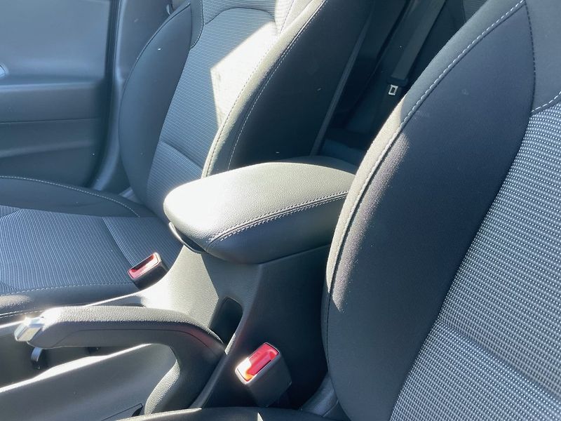 Hyundai i30 1,0 T-GDi Family Comfort, ČR - fotka 32 z 34