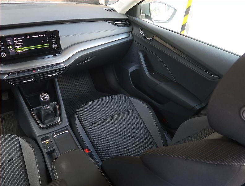 Škoda Octavia (2022) Ambition 2.0 TDI, Serv.kniha - fotka 8 z 18