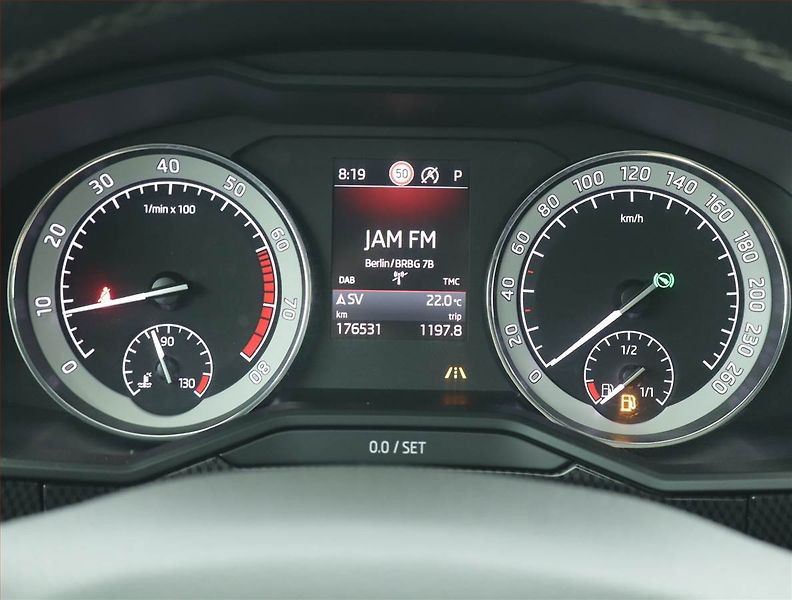 Škoda Superb (2018) Sportline 2.0 TSI - fotka 11 z 18