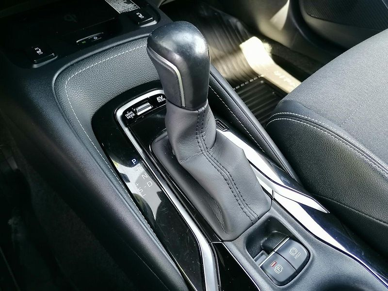 Toyota Corolla (2021) REZERVACE! 2.0 Hybrid - fotka 11 z 30