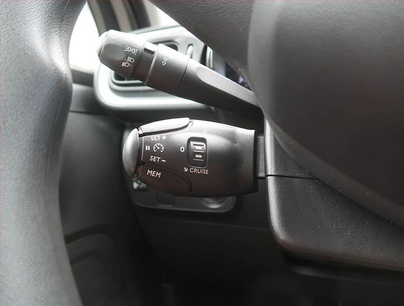 Citroën C3 (2022) Shine 1.2 PureTech, Serv.kniha - fotka 17 z 17