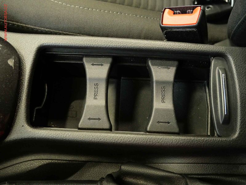 Ford Focus (2016) 1.5TDCi, 2.maj,ČR, Klima - fotka 20 z 21