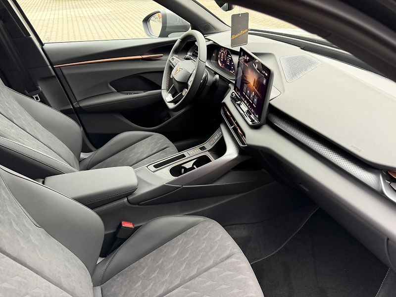 Cupra Terramar (2026) 2.0TSI 150kW 4WD R20 ZÁRUKA 5! - fotka 31 z 43
