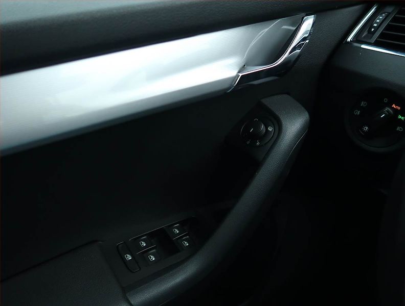 Škoda Octavia (2016) Style Plus 1.6 TDI, Automat - fotka 17 z 22