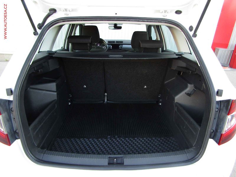 Škoda Fabia (2021) 1.0 TSi, ČR, Style, LED, - fotka 7 z 16