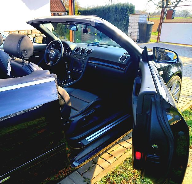 Audi A4 2.0 /103kW - fotka 14 z 16
