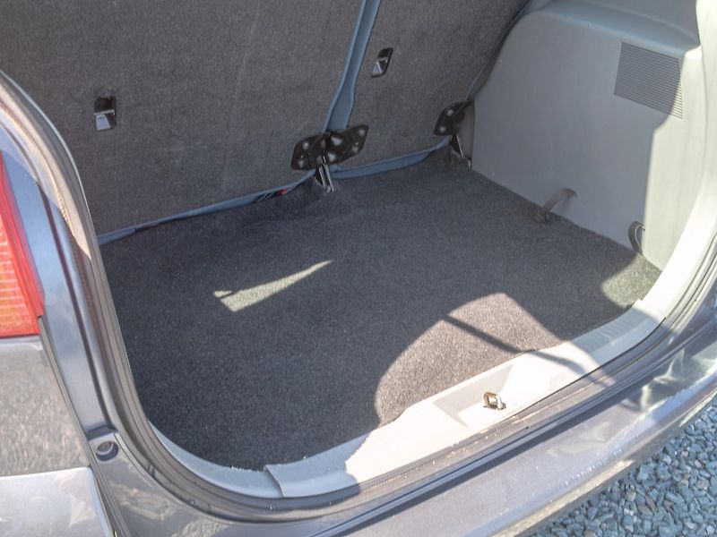 Mazda 2 (2005) 1.25i 55KW – KLIMA - fotka 25 z 30