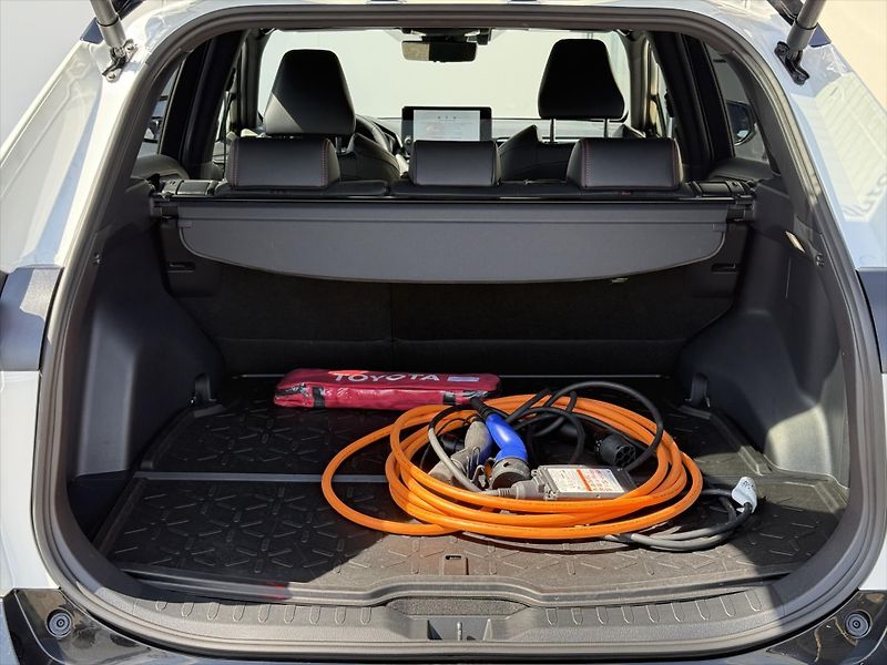 Toyota RAV4 2,5 Executive, 4x4, PHEV - fotka 19 z 20