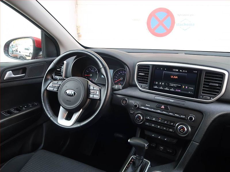 Kia Sportage (2021) 1.6 T-GDI, Automat, Serv.kniha - fotka 7 z 19