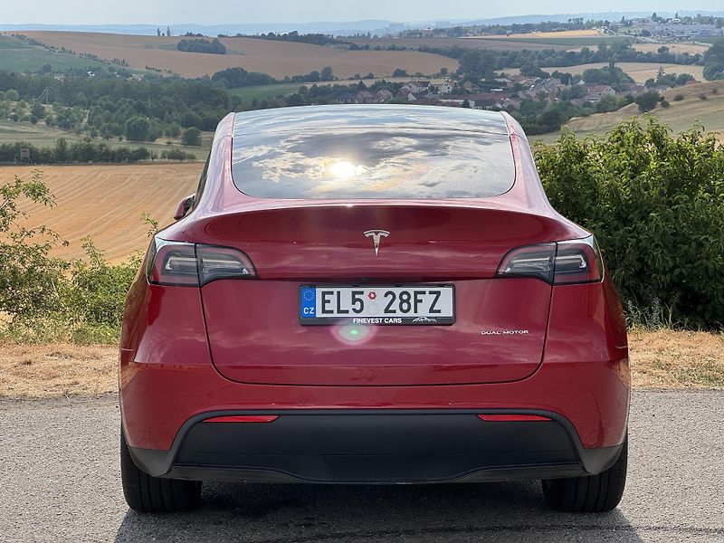 Tesla Model Y LR AWD Tažné EAP Boost Bílý in - fotka 3 z 27