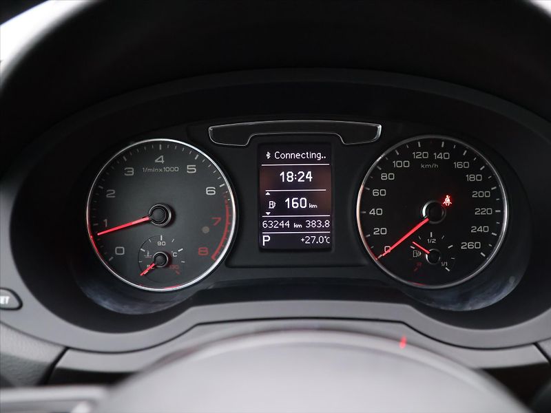 Audi Q3 2,0 TDI 88kW S tronic Basic - fotka 18 z 30