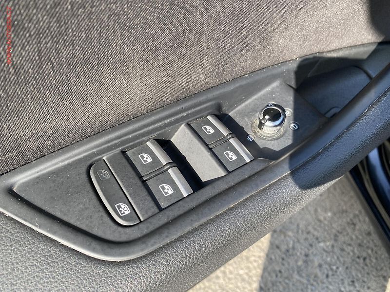 Audi A4 (2018) 1.4 TFSi, Bixen, panor, navi - fotka 14 z 17