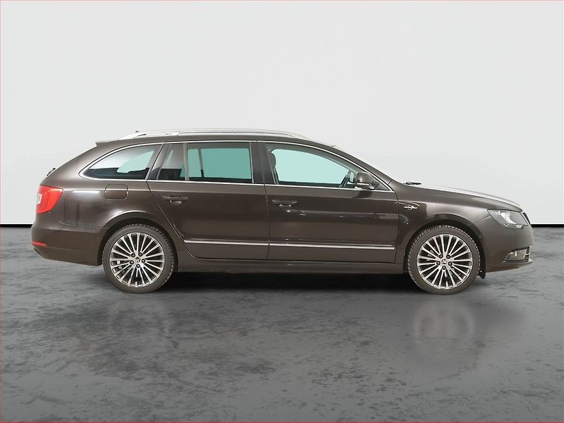 Škoda Superb (2014) Laurin&Klement 2.0 TDI, 4X4 - fotka 6 z 17
