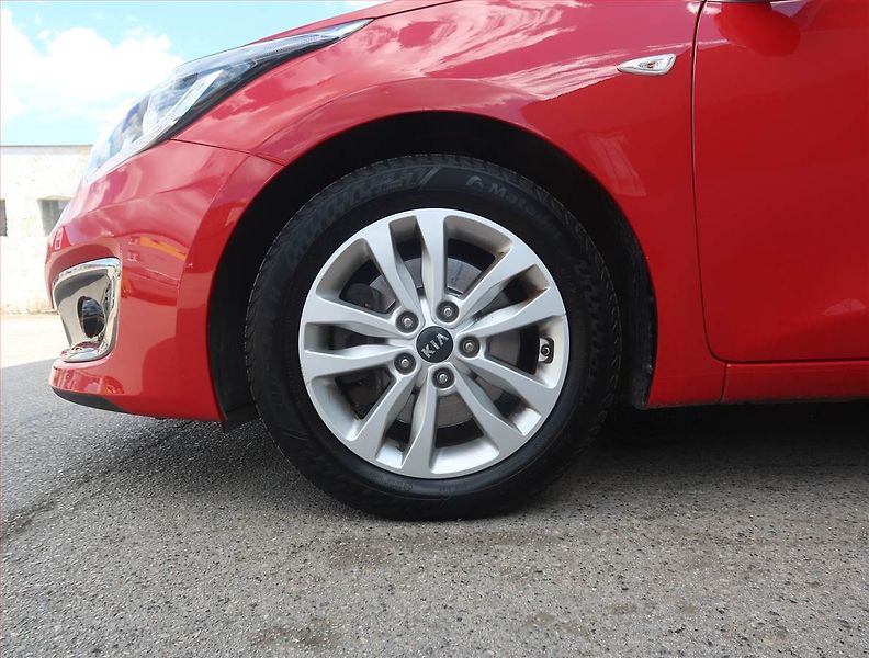 Kia Ceed (2016) 1.4 CVVT, Tempomat - fotka 14 z 16