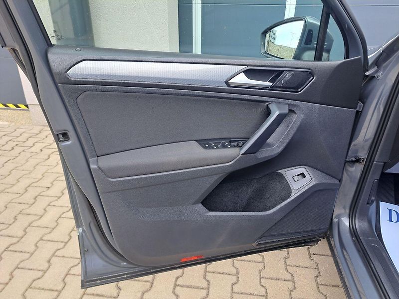 Volkswagen Tiguan (2021) 1.5 TSI Life Business, ZÁRUKA - fotka 17 z 35