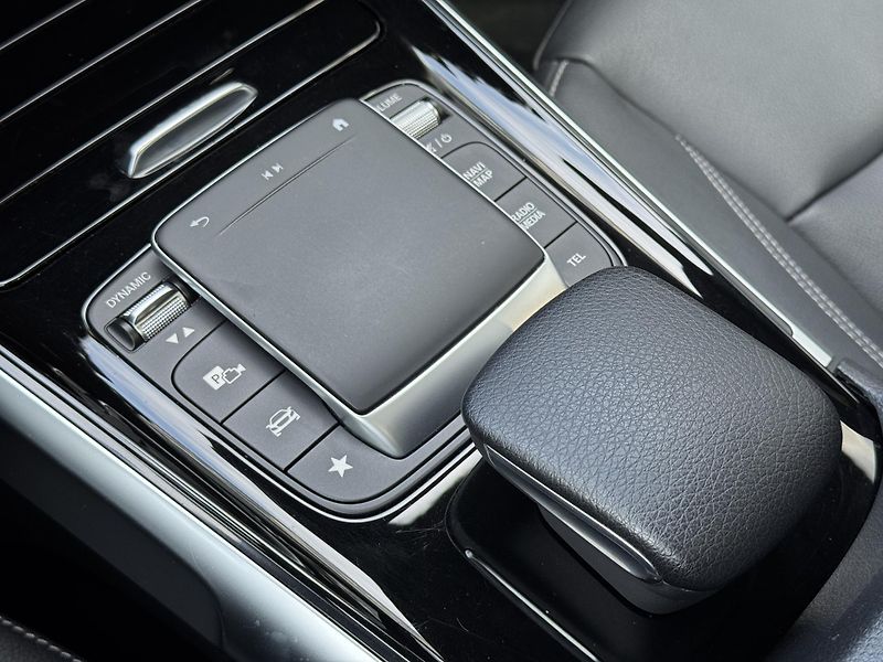 Mercedes-Benz GLB (2022) 200d 4Matic Progressive, DPH   - fotka 37 z 46