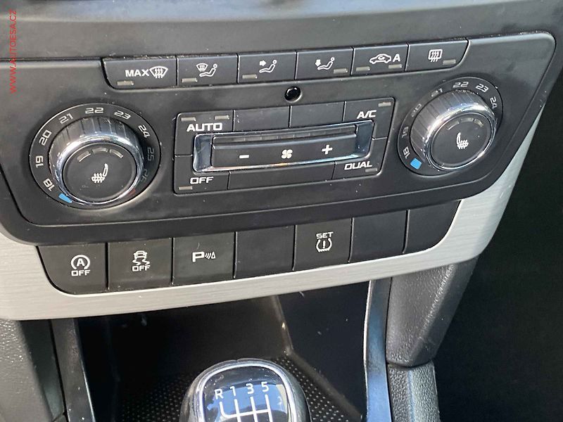 Škoda Yeti (2014) 1.4 TSi, Elegance, xenon - fotka 14 z 19