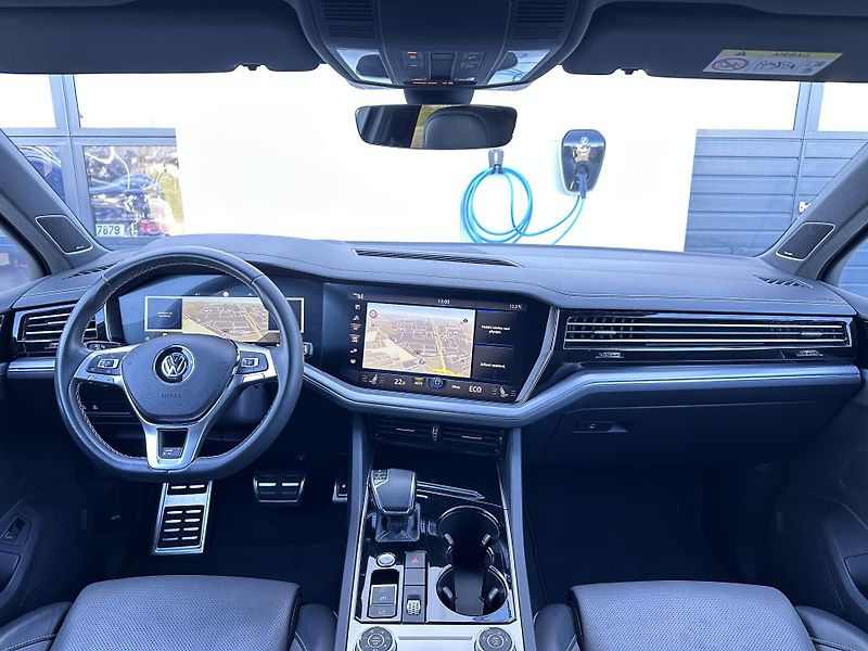 Volkswagen Touareg 3.0TDI R-LINE 4M, TAŽNÉ, VZDUC - fotka 6 z 31