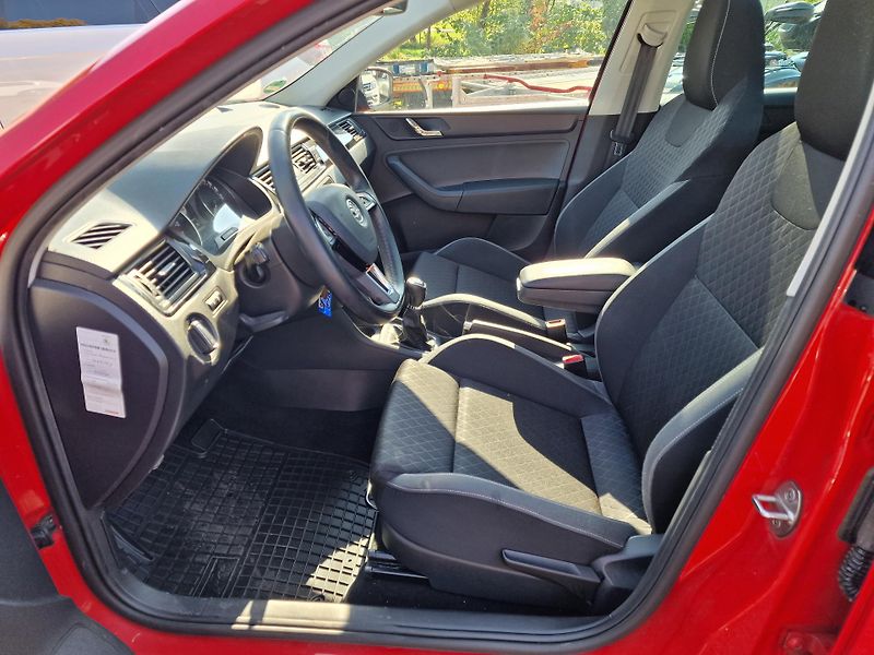 Škoda Rapid 1,6TDI 85KW STYLE PLUS  - fotka 7 z 20