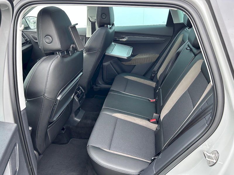Škoda Karoq (2022) 1.5 TSI Style Extra COLUMBUS,M - fotka 25 z 35