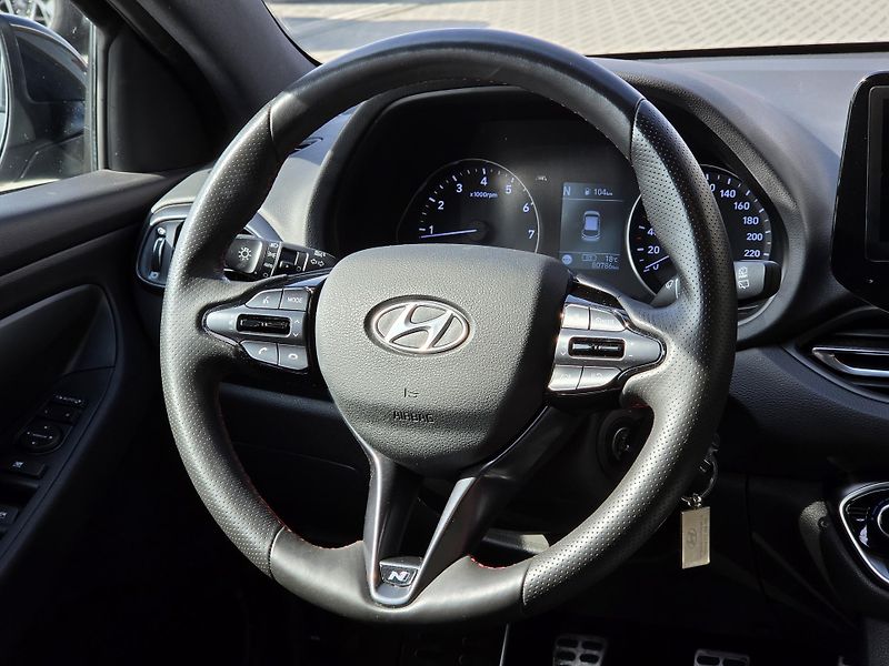 Hyundai i30 (2022) 1,5 TGDI 117kW N Line HB - fotka 16 z 16
