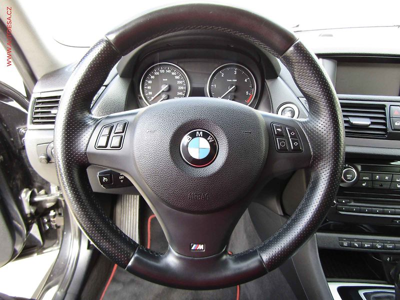 BMW X1 (2014) 2.0d xDrive20d, ČR, AT - fotka 20 z 21