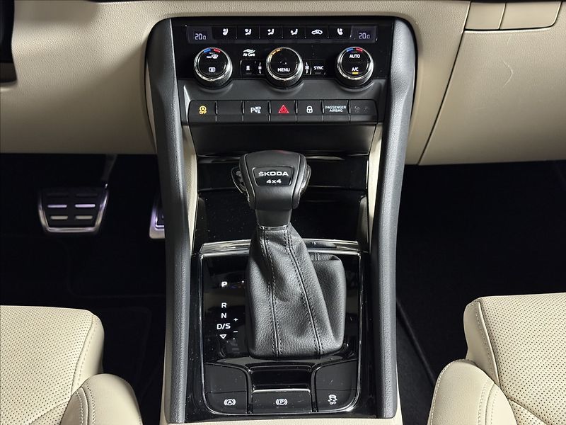 Škoda Kodiaq 2,0 TDi  DSG 4x4 L&K Virtual A - fotka 19 z 50