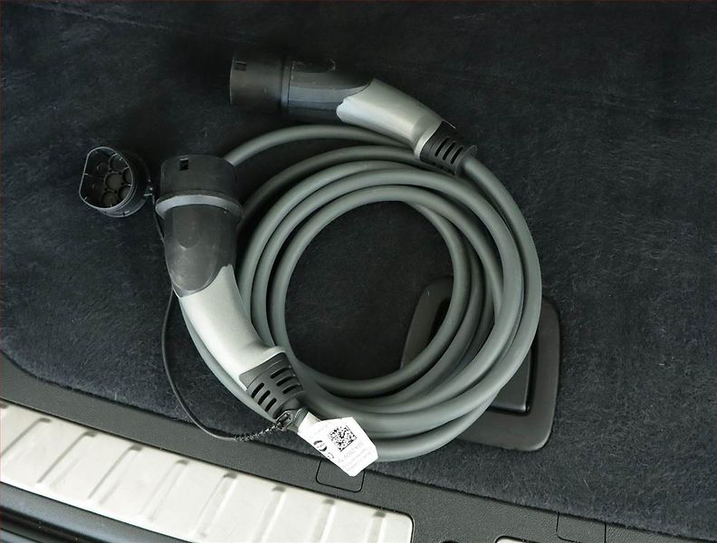 BMW iX3 (2021) 80 kWh, SoH 97% - fotka 20 z 20