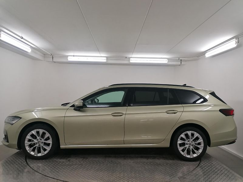Škoda Superb 2,0 TDI AUT SELECTION 1.MAJ.ČR - fotka 2 z 18