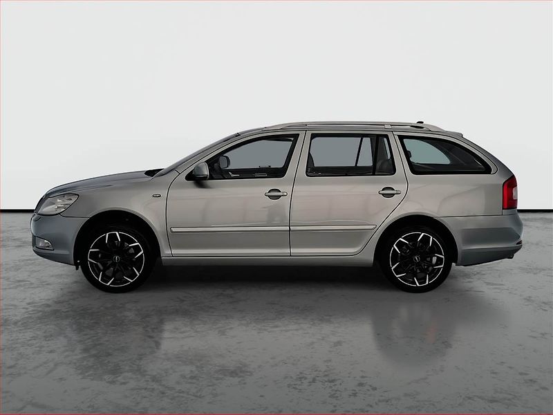 Škoda Octavia (2011) 2.0 TDI, Xenony, Tempomat - fotka 3 z 17
