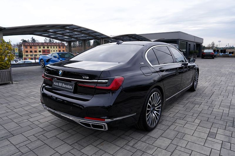 BMW Ostatní M760Li xDrive/6.6i/V12/590PS - fotka 6 z 47