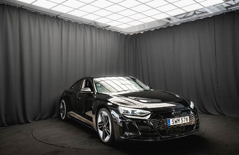 Audi e-tron GT Q SoH 92% 360k HuD Vzduch Pano - fotka 4 z 20