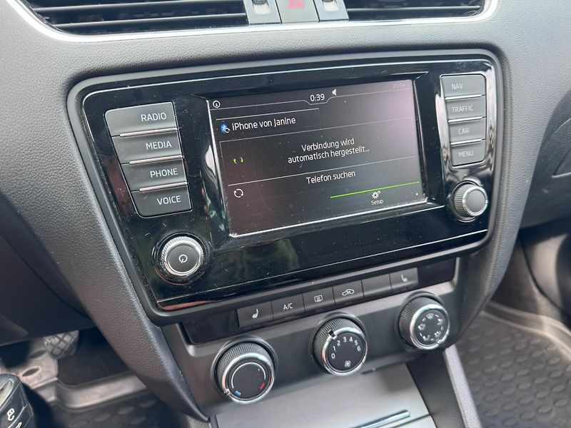 Škoda Octavia (2015) 1,6 TDI 81 KW TAŽNÉ KOLA - fotka 30 z 50