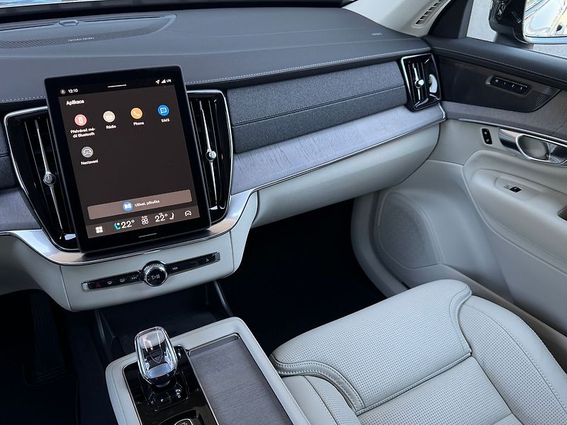Volvo XC90 (2026) PLUS B5, kamery 360°, ventilac - fotka 23 z 23