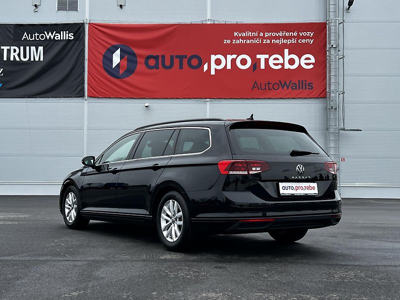 Volkswagen Passat 2.0TDI DSG 110kW Business DPH - fotka 5 z 25