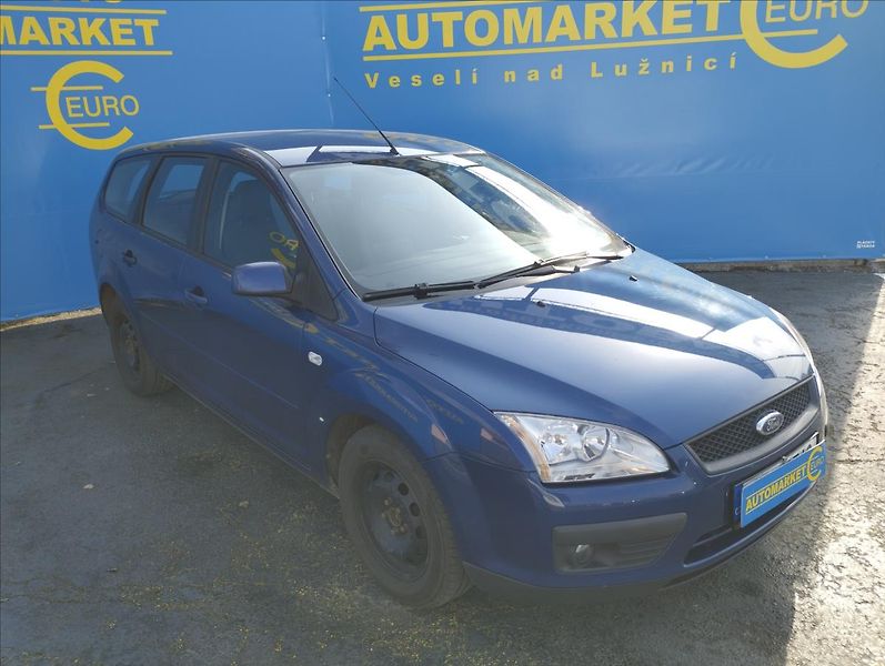 Ford Focus 1,6 74KW - fotka 3 z 15